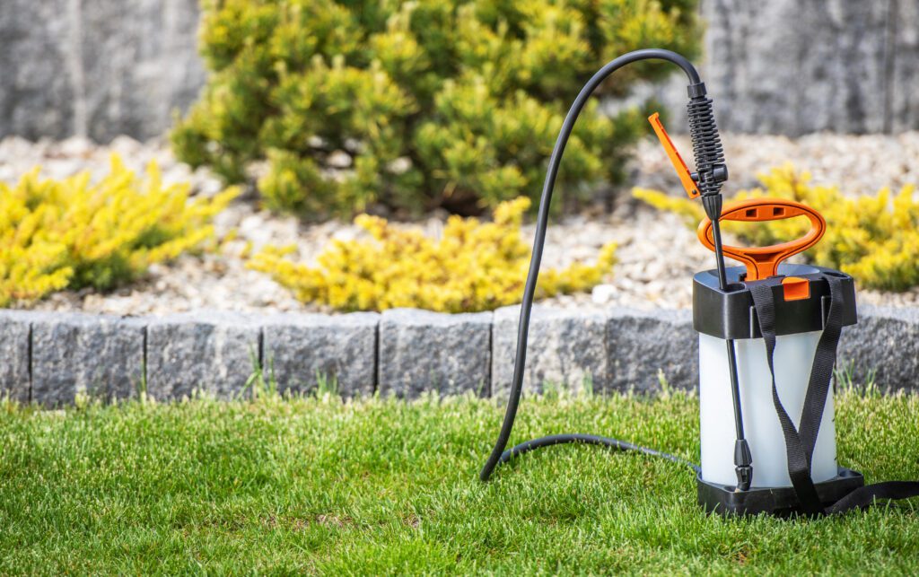 Garden backpack sprayer